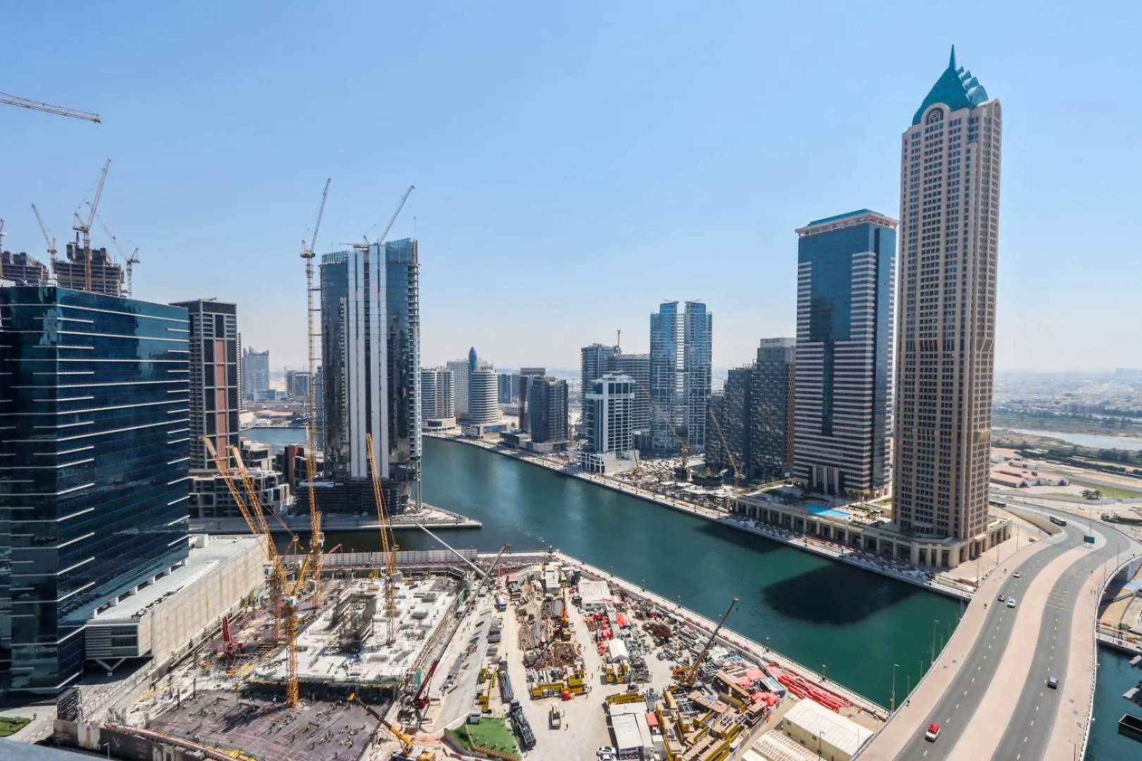 Apartment Canalfront Gem 1Br In Zada Tower By Livbnb Dubai