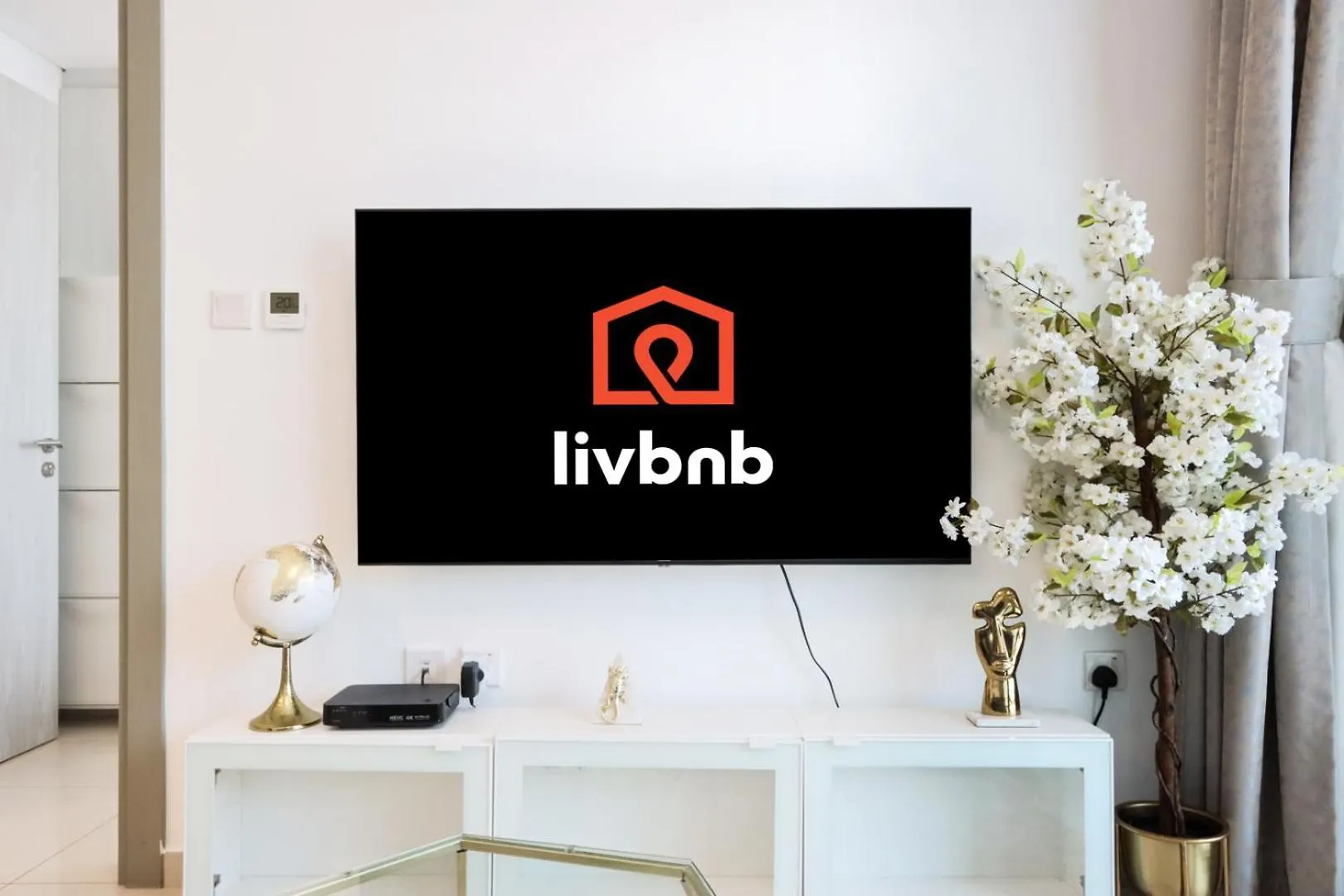 Canalfront Gem 1Br In Zada Tower By Livbnb Dubai United Arab Emirates