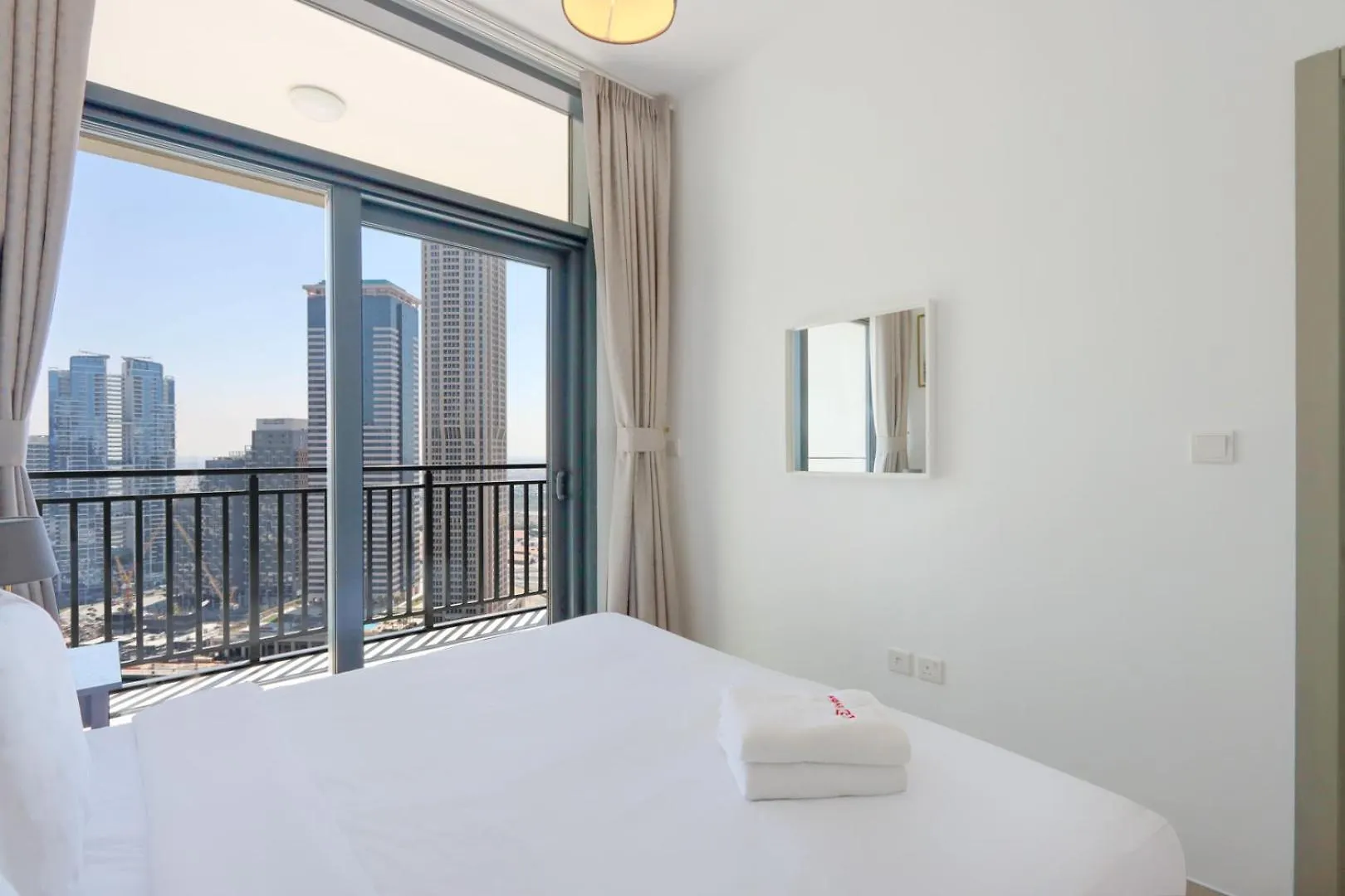 Apartment Canalfront Gem 1Br In Zada Tower By Livbnb Dubai